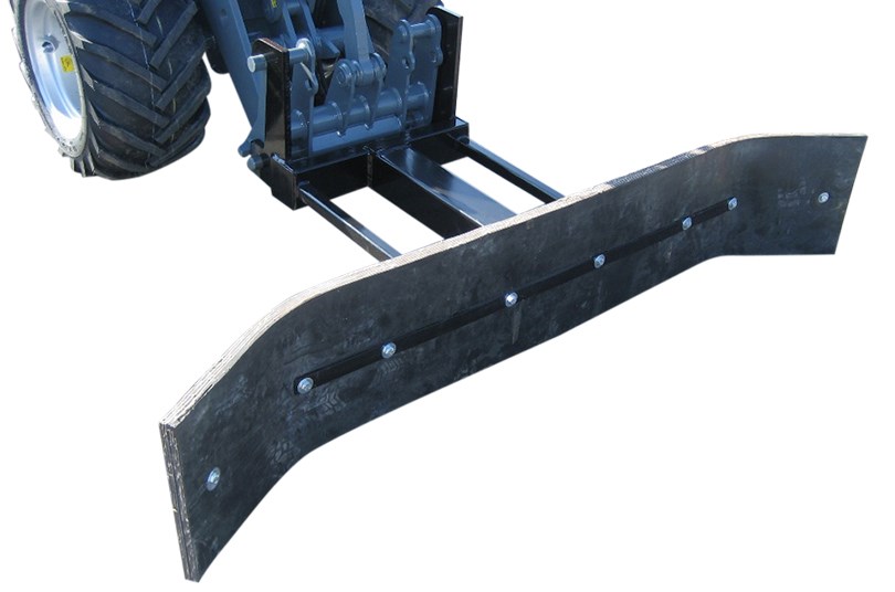 media/uploads/images/users/product_images/giant/Munkaeszkozok/Mezogazdasag/Takarmany_es_tragyatololap_fix/feed-and-manurescraper-fixed.jpg